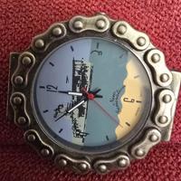 Orologio decorativo Necromance – stile artistico e