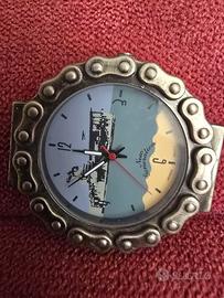 Orologio decorativo Necromance – stile artistico e