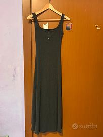 vestito lungo grigio scuro (solo provato)