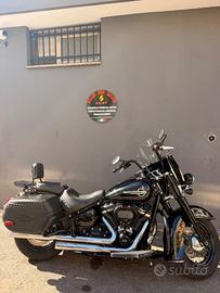 Harley-davidson FLSTC Heritage Softail Classic 114