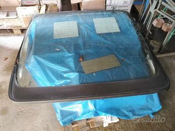 Portellone Porsche 924 944 con spoiller 