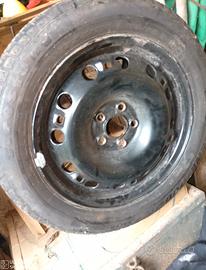 Ruota di scorta Seat Ibiza del  2008. Gancio di tr