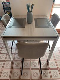Tavolo allungabile con set di 4 sedie