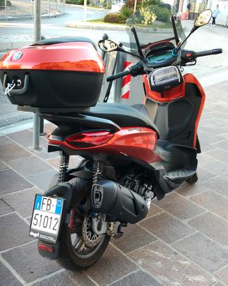  Beverly 300s