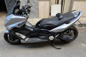 Yamaha tmax
