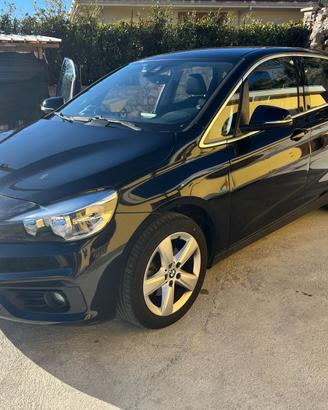 BMW 216d