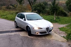 Alfa Romeo 147  1.9 jtdm (Diesel MultiJet) 120 cv
