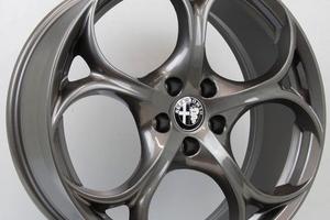 Cerchi in lega da 19 alfa romeo Giulia