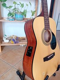 chitarra acustica Cort