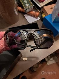 Occhiali da sole sportivi 