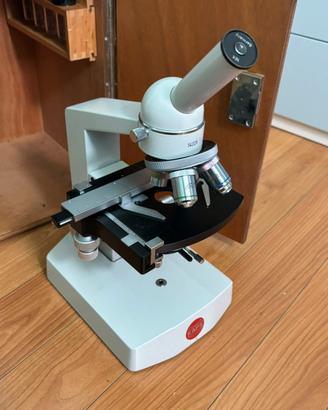 Microscopio Karl Kaps KG 6334 Asslar-Watzlar