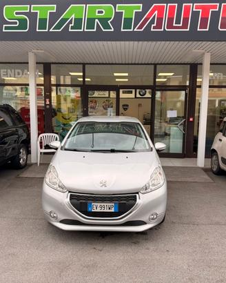 Peugeot 208 1.4 HDi 68 CV 5 porte Allure