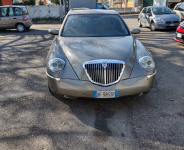 Lancia thesis 2400td