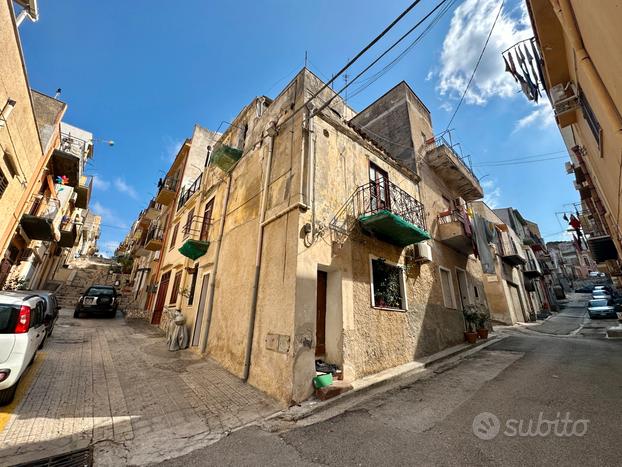 Palazzina a Castellammare, Via Giovanni