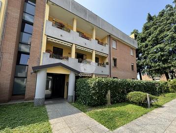 3 LOCALI A CESANO MADERNO