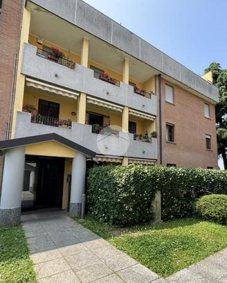 3 LOCALI A CESANO MADERNO