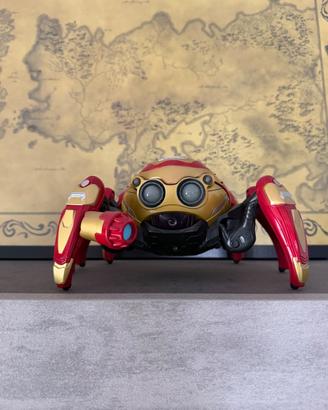 Robot Disneyland Paris con add-on Iron Man