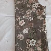 geans con motivi floreali 