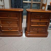 Comodini vintage in legno, mobili da camera