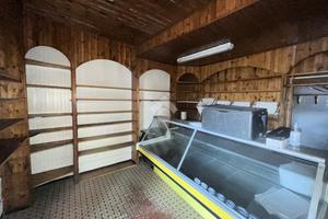 NEGOZIO A SARZANA