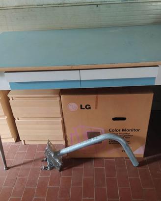 credenza e tavolo anni '60