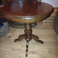 Tavolino rotondo in legno