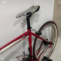 Bici ibrida montana super leggera