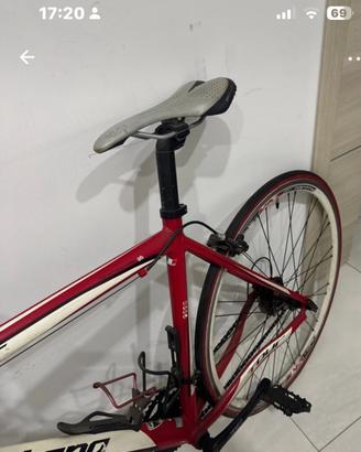 Bici ibrida montana super leggera