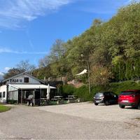 RISTORANTE CON GRANDE GIARDINO E AMPIO PARCHEGGIO