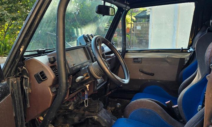 Suzuki samurai sj500