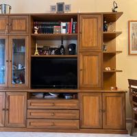 Mobile da sala e tavolo allungabile con sedie