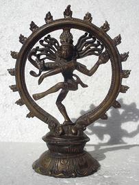 NATARAJA LO SHIVA DANZANTE SCULTURA /93
