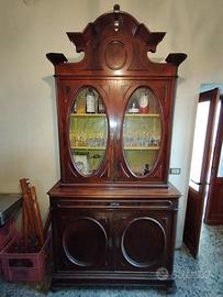 Armadio in legno massiccio