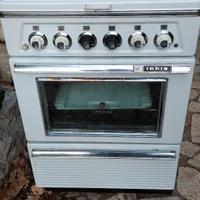 Cucina a gas vintage forno elettrico