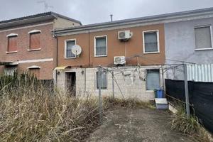 Immobile in asta di 160 m² con 3 locali a Viadana