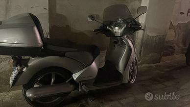 Aprilia Scarabeo 200