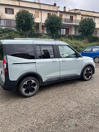 Ford tourneo courier active 126cv 2025