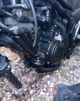 Moto Honda Hornet 2025 incidentata
