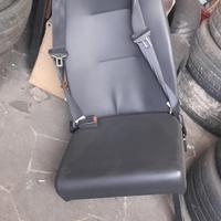 Sedile fisso per disabili 