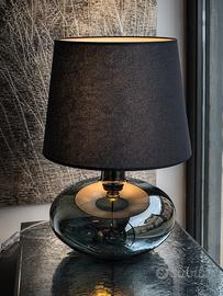 Lampada da tavolo di design in vetro fumé