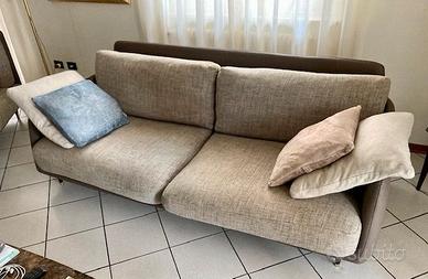 Divano marca Ditre Italia