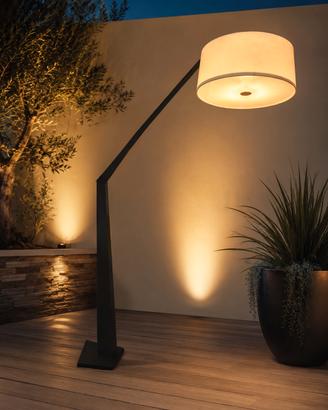 Lampada da terra di design GRUS