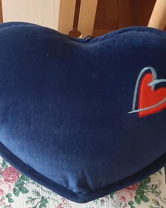 Cuscino blu in velluto 