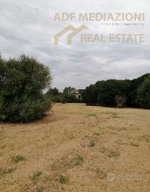 Terreno con Acqua Luce e Abitazione
