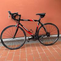 Bicicletta da corsa in carbonio