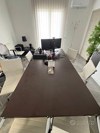 TAVOLO LUNGO PER 10/12 PERSONE COLORE MARRONE