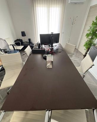 TAVOLO LUNGO PER 10/12 PERSONE COLORE MARRONE