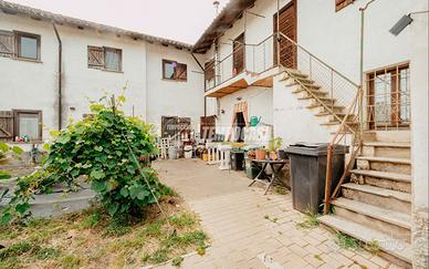 Ampia soluzione indipendente con terreno