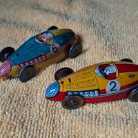 Auto giocattolo in latta 