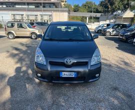 Toyota Corolla Verso 2.2 16V D-4D D-Cat